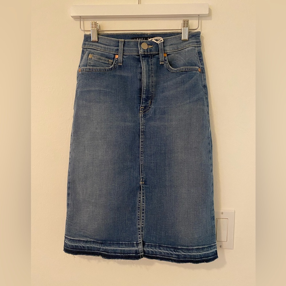 NWT Level 99 denim skirt size 25